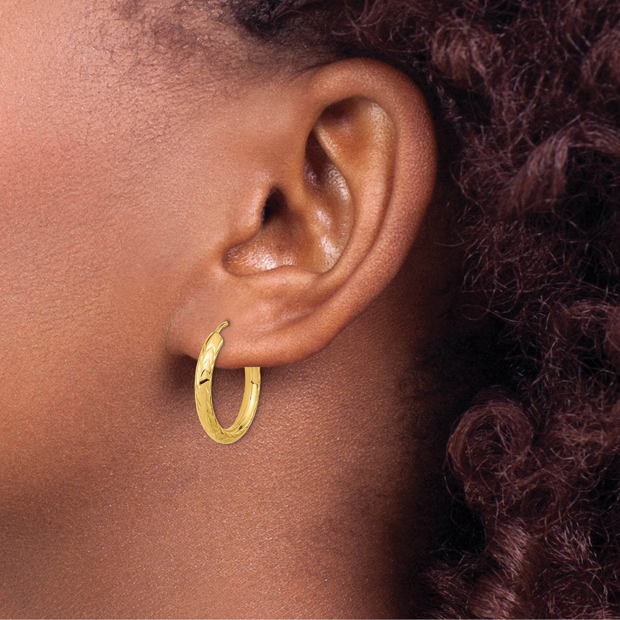 10k Yellow Gold Hoop Earrings, Classic Round Chevron Pattern with Diamond Cut Design