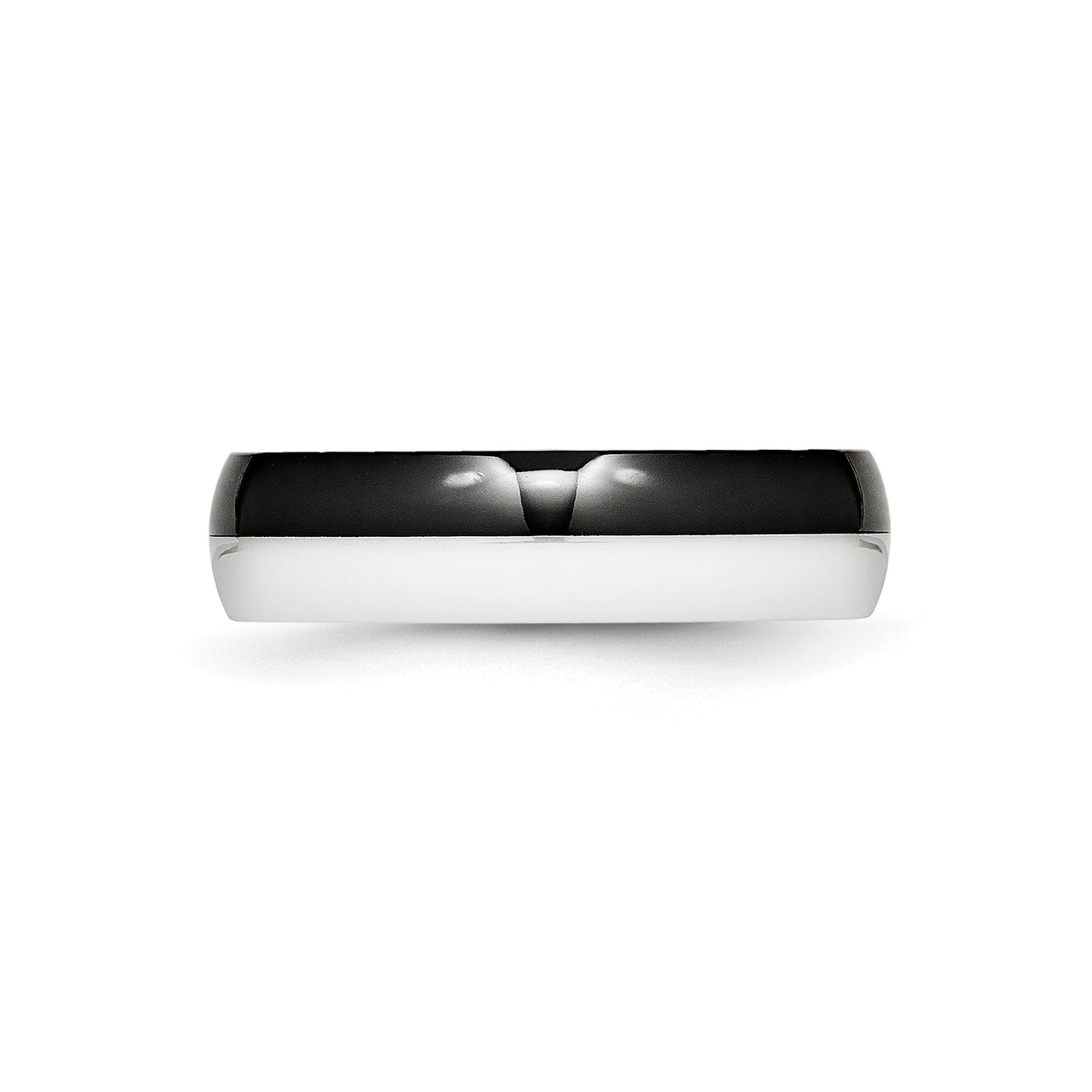 wedding band ring detail view