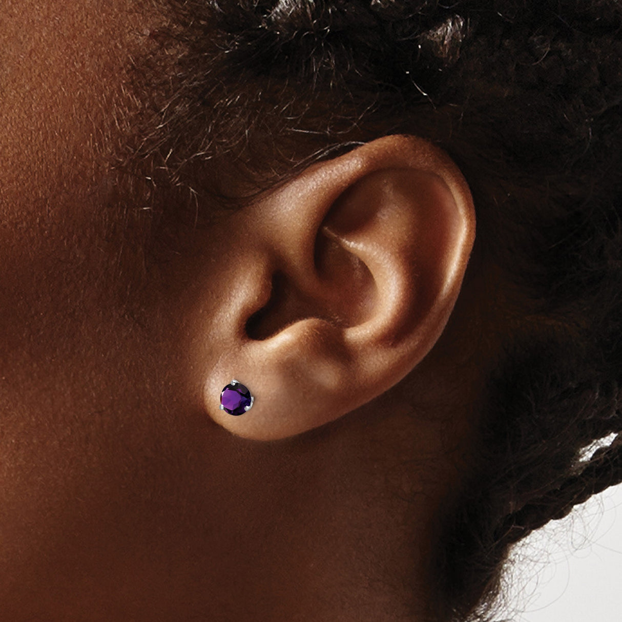 14k White Gold Stud Earrings with Round Amethyst in Classic Prong Setting