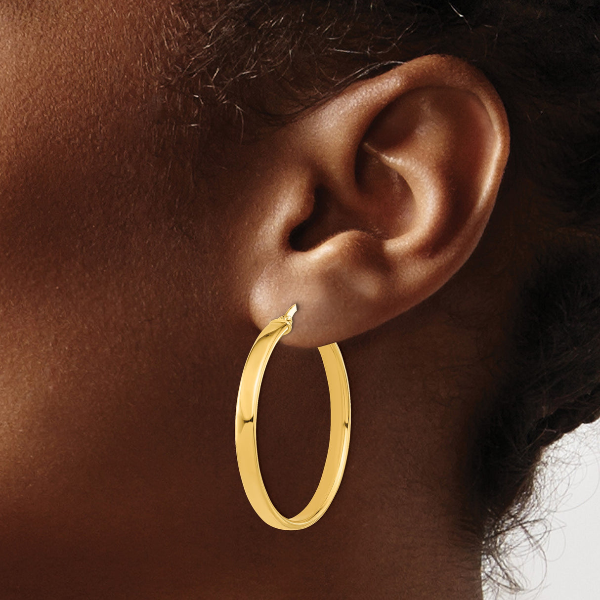 14k Yellow Gold Hoop Earrings, Polished Round Design, Lightweight Minimalist Style for Women