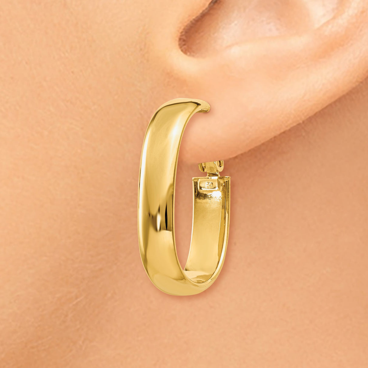 14k Yellow Gold Oval Hoop Earrings, Polished Finish, Minimalist Lightweight Design for Women