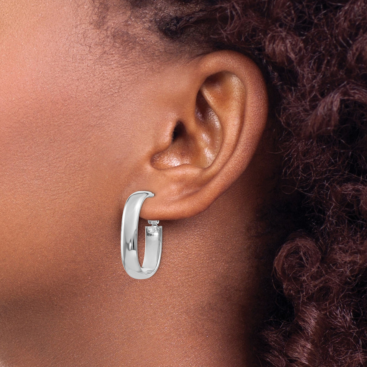 14k White Gold Oval Hoop Earrings with Hinged Snap Back Closure, Polished Minimalist Design