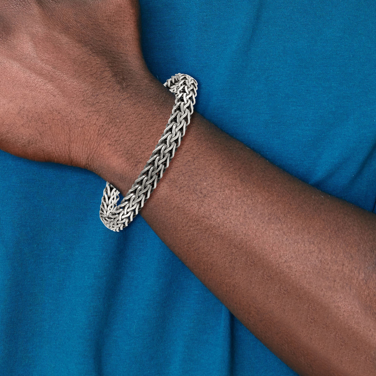 925 White Gold 8.2 mm Solid Chain Bracelet detail view