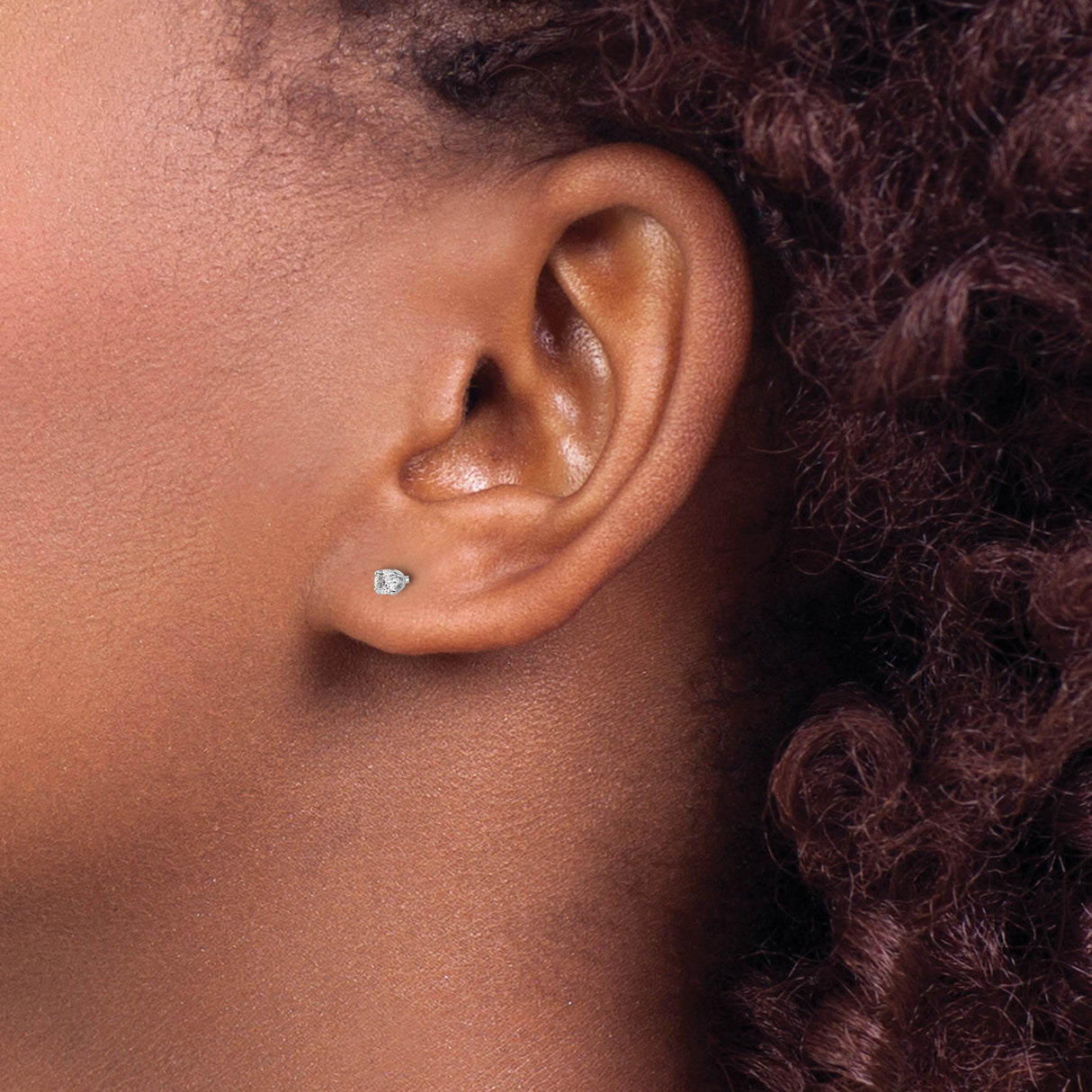 14k White Gold Stud Earrings with Round Cut Diamond in Four Prong Setting