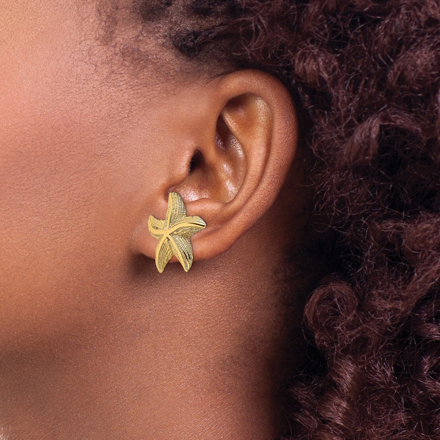 14k Yellow Gold Starfish Stud Earrings, Textured Nautical Beach Style for Women
