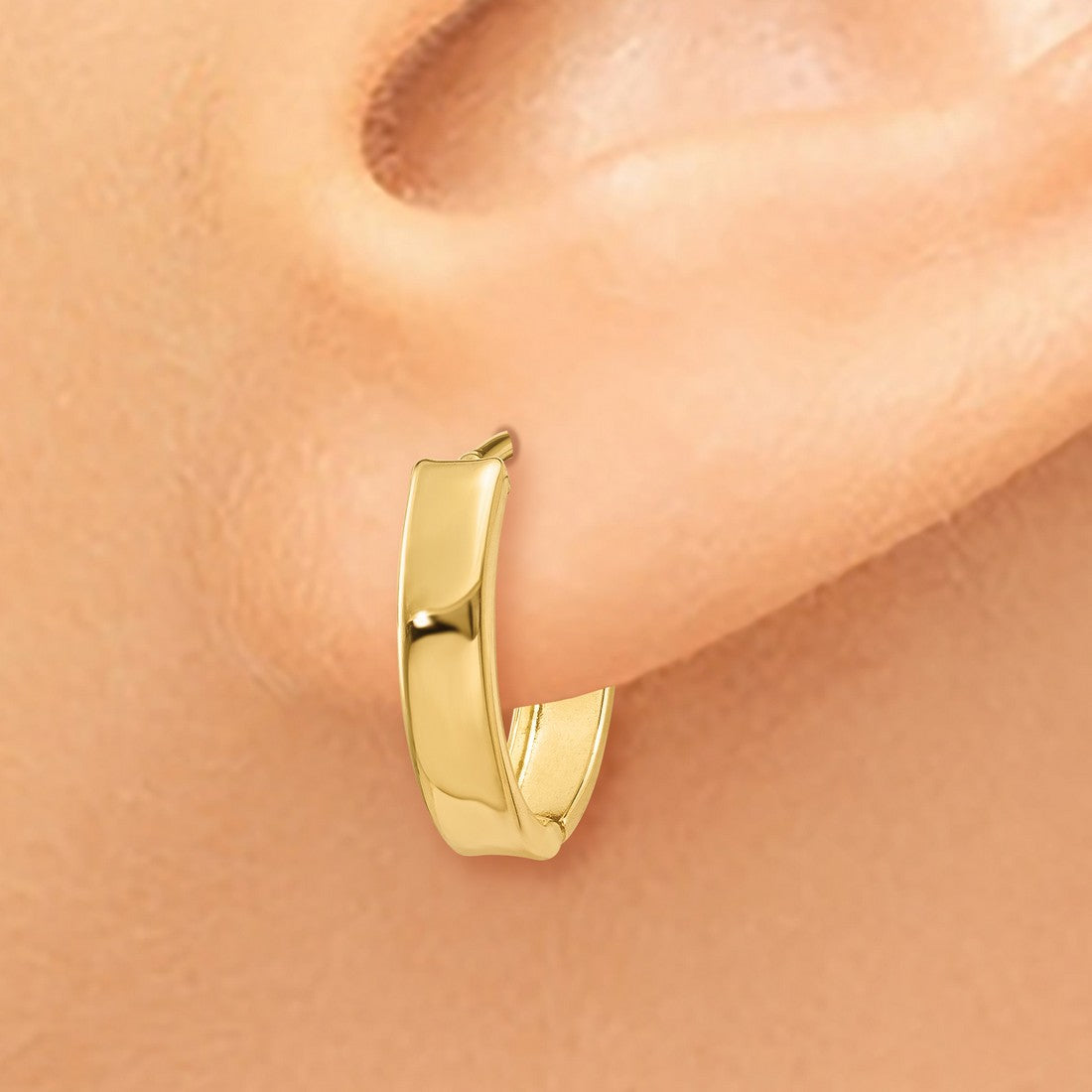 14k Yellow Gold Hoop Earrings, Polished Lightweight Oval Huggie Style for Women