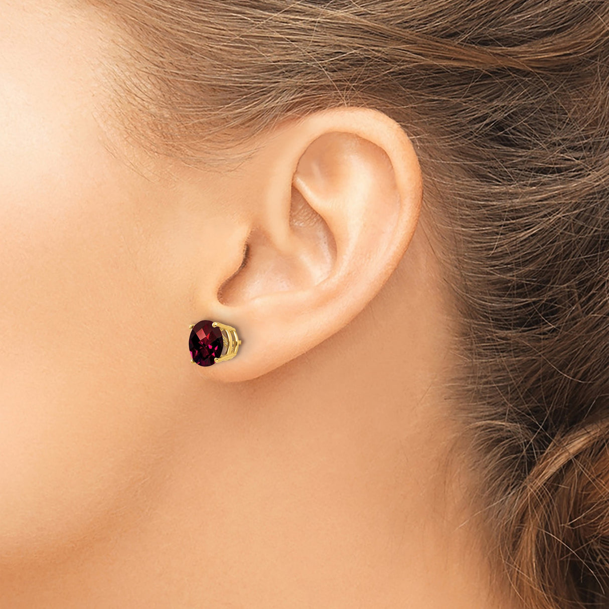 14k Yellow Gold Stud Earrings with Round Garnet in Classic Four Prong Setting