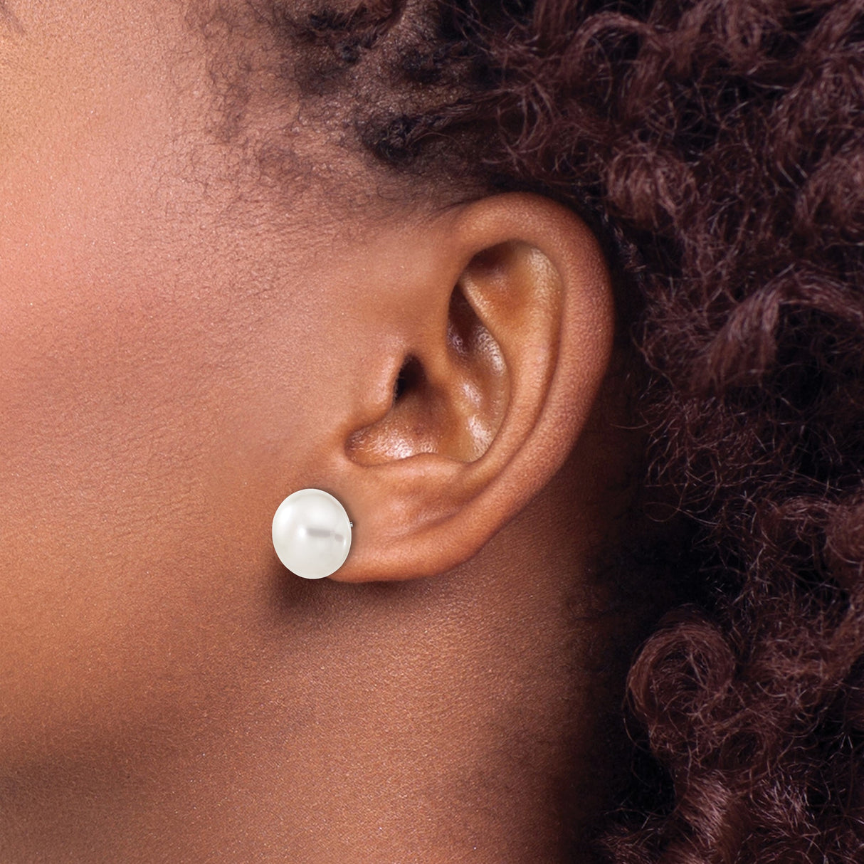 10k White Gold Stud Earrings with Round Cultured Freshwater Pearls, Classic Minimalist Style