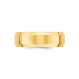 10k Yellow Gold Beveled Edge, Comfort Fit wedding band ring detail view