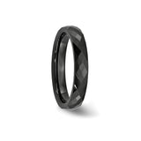 wedding band ring detail view