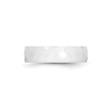 wedding band ring detail view