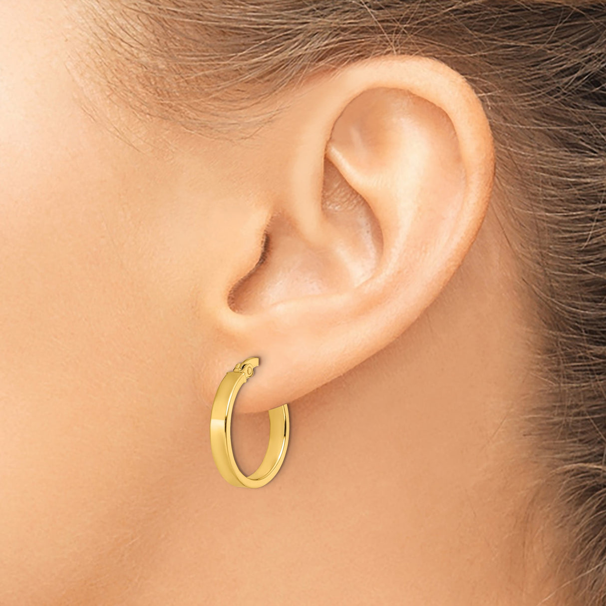 14k Yellow Gold Hoop Earrings, Classic Round Polished Design with Hinged Clasp, Lightweight Italian Made
