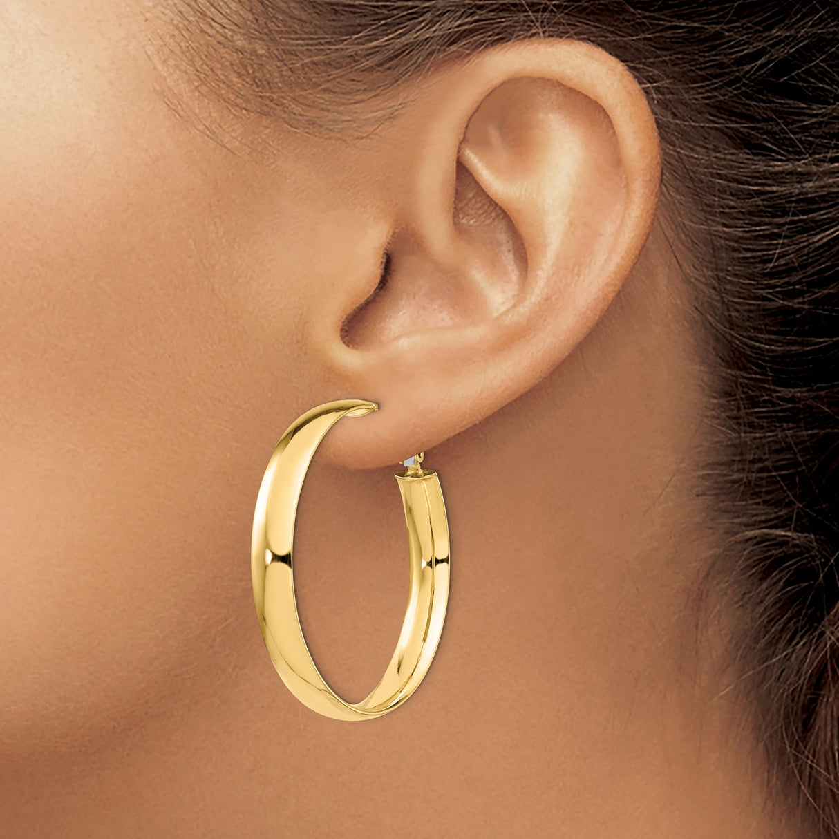 14k Yellow Gold Hoop Earrings, Classic Polished Round Design, Lightweight Jewelry for Women