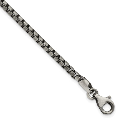 925 White Gold 3.36 mm Box Chain Bracelet shown for scale