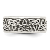 Sterling Silver wedding band ring detail view