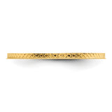 14k Yellow Gold wedding band ring detail view