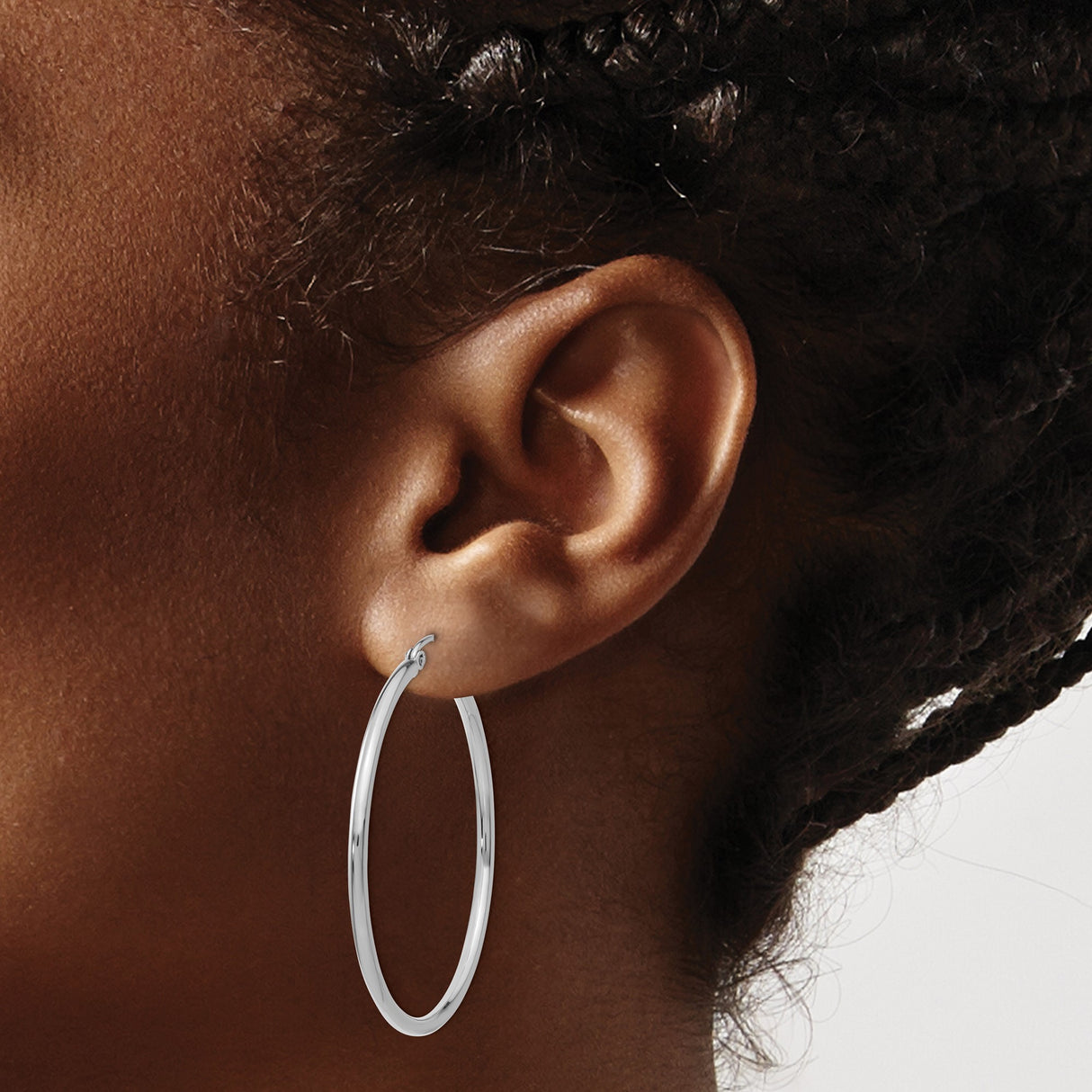 14k White Gold Hoop Earrings, Lightweight Polished Round Design for Women