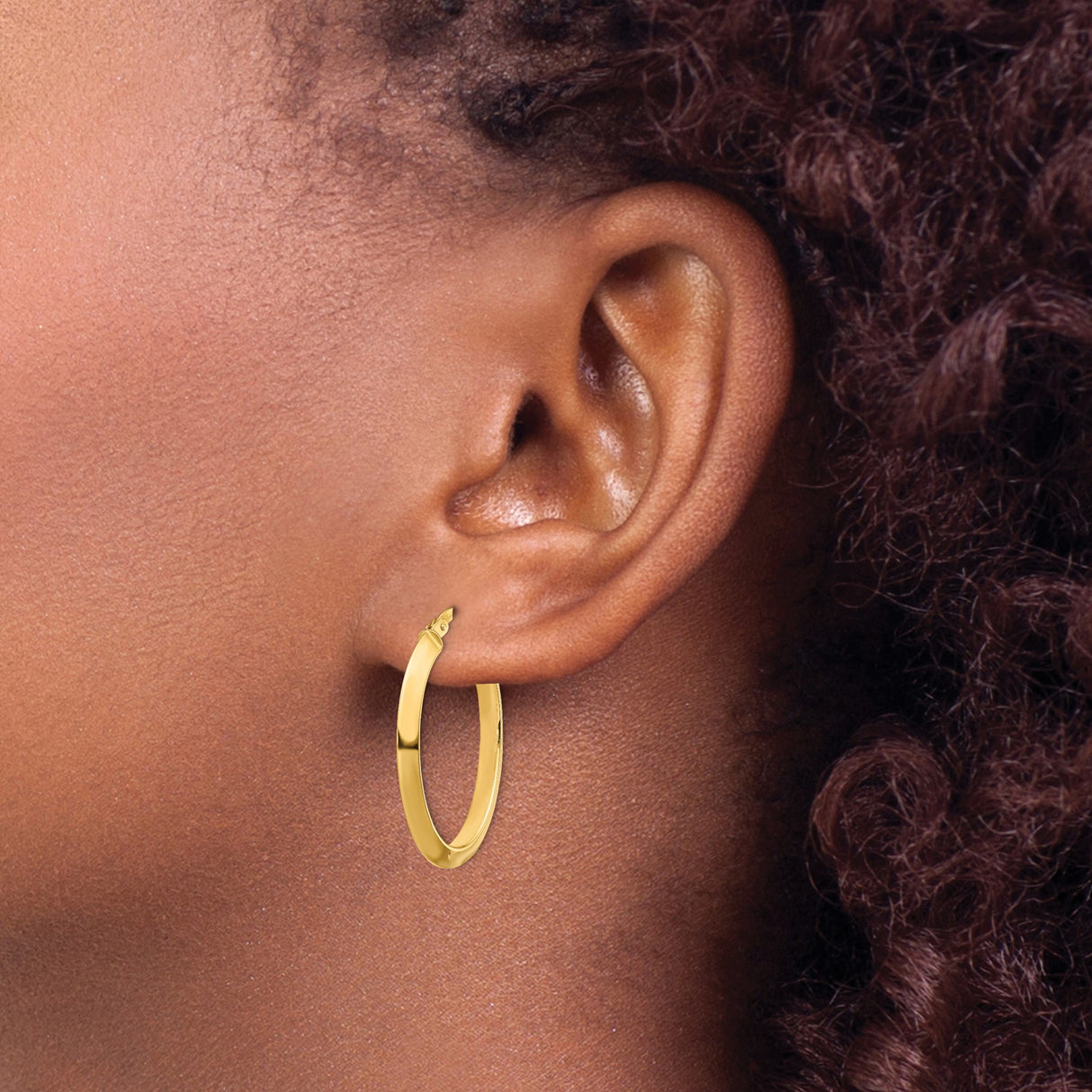 14k Yellow Gold Oval Hoop Earrings, Sleek High Polish, Lightweight Modern Design for Women