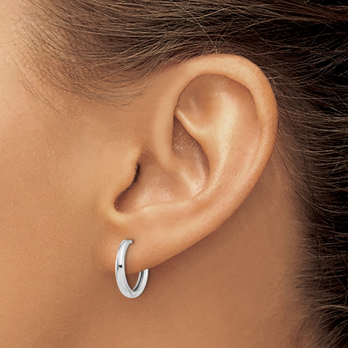 14k White Gold Hoop Earrings, Classic Hinged Design with Polished Finish