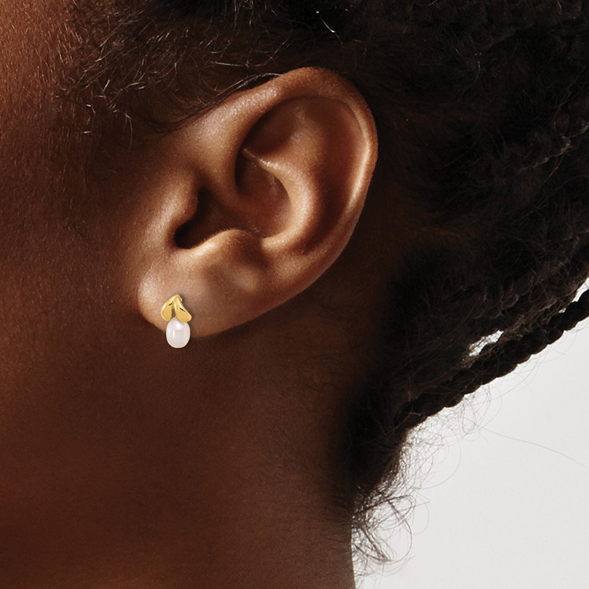 14k Yellow Gold Stud Earrings with White Freshwater Pearls and Heart Accent